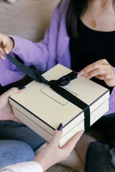 Why Small Businesses Should Invest in Branded Giveaways? Why Small Businesses Should Invest in Branded Giveaways?