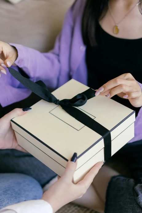 Why Small Businesses Should Invest in Branded Giveaways?